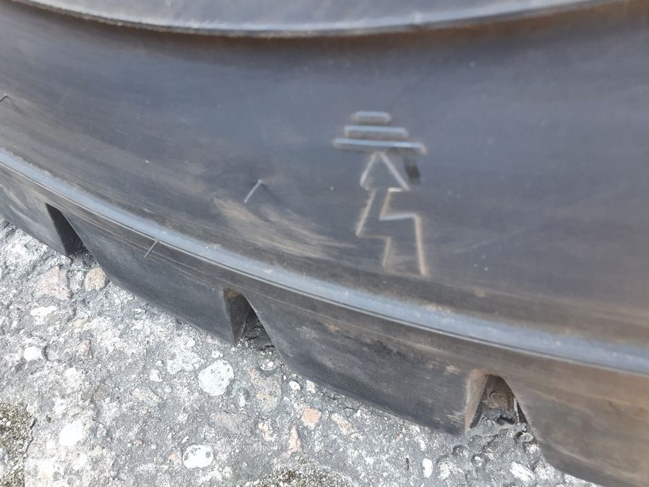 Opona 12.00r20 12.00-20 Michelin XZM