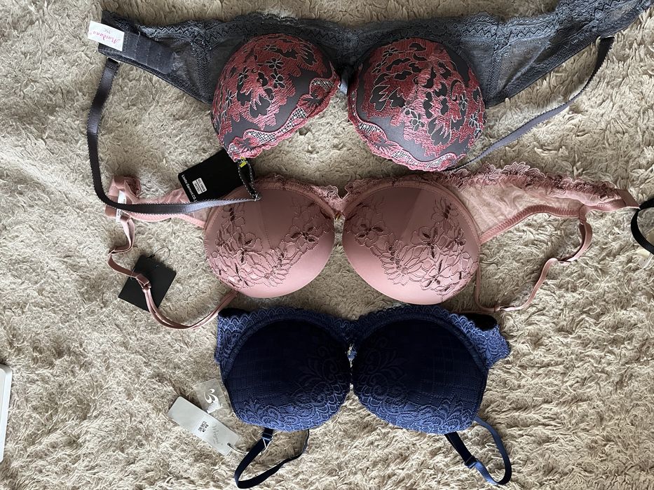 Бюстгальтеры новые