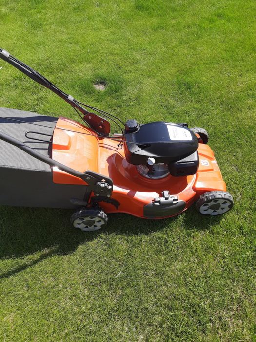 Sprzedam kosiarkę husqvarna LC356VP