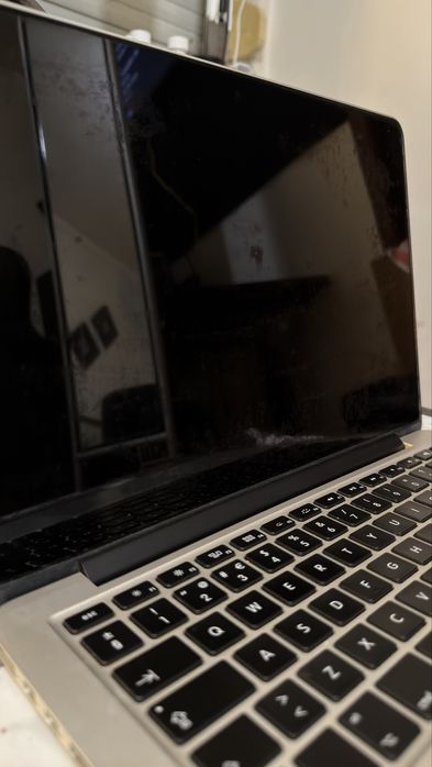 MacBook Pro 13” Retina 2015 i5 / 8 GB / 256 GB // TROCO POR I