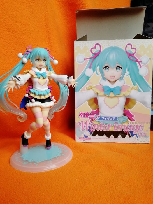 Hatsune Miku Winter Image Ver