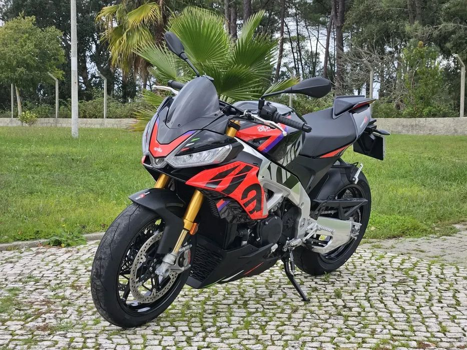 Aprilia Tuono v4 factory