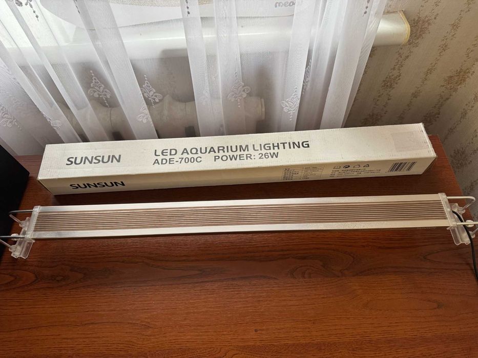 Продам світильник для акваріума SunSun ADE-700C 26 Вт 2100 Лм для акваріума 78-95 см