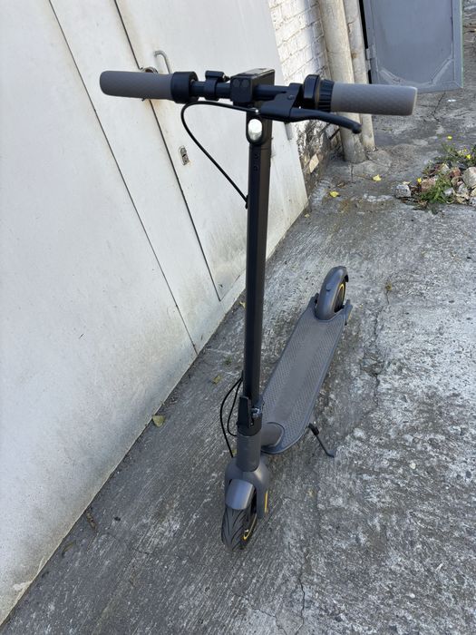 Продам електросамокат KUGOO  G30 Max 500W 18h сірий