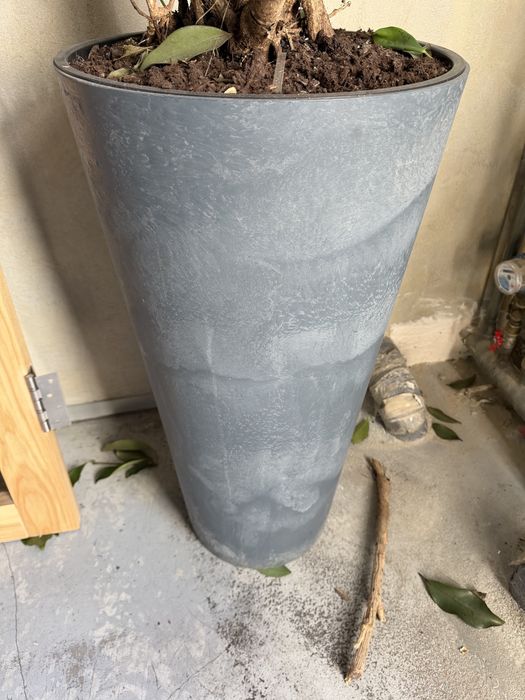 Горшик для квітів, вазон, висота77, діаметр в 40. Зрлбений під каміння