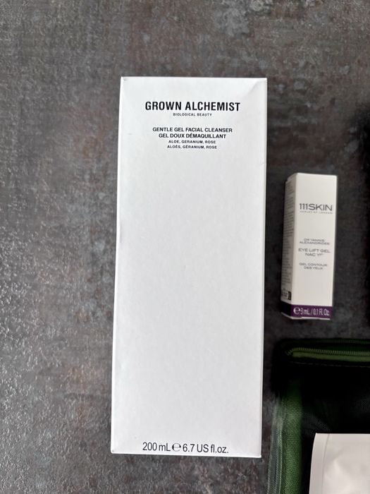 Zestaw luksusowych kosmetyków Cult Beauty Kit o wartości ponad 700 zł!