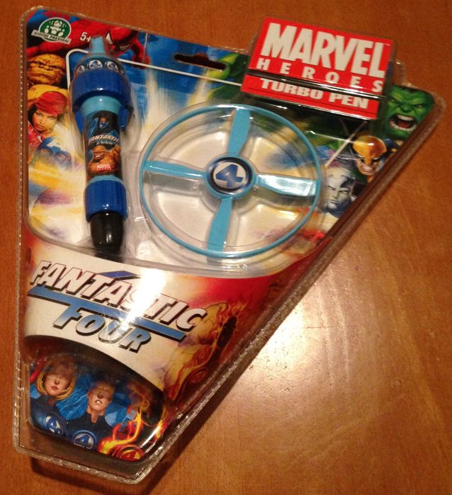 Brinquedos novos na caixa selada marvel bom para prenda barata