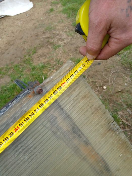 Навіс, козирок в нормальному стані