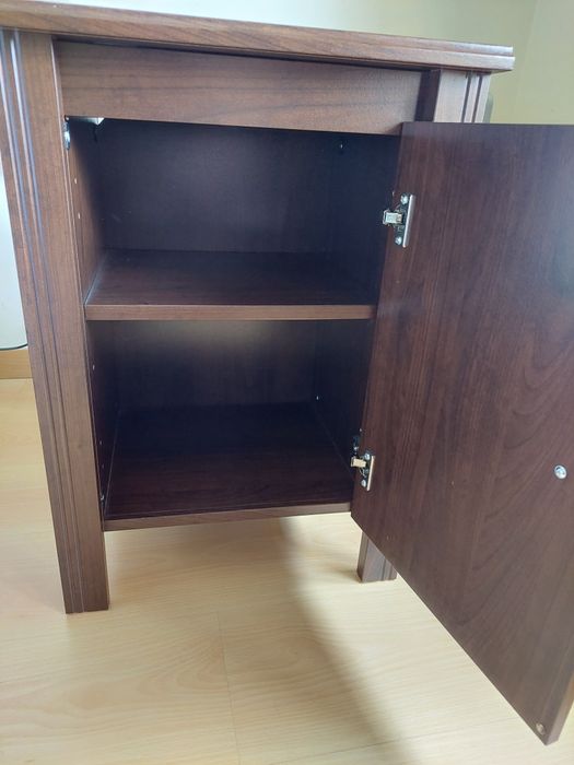 Cama/Colchão/Cómoda/Mesas cabeceira