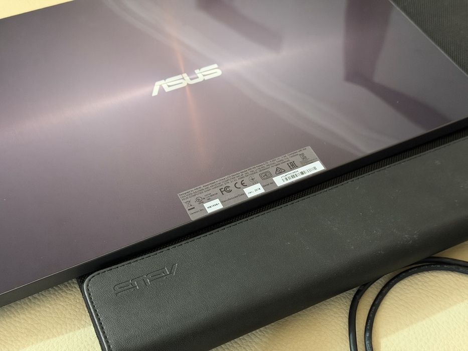 Monitor Portátil ASUS ZenScreen MB169B+ 15.6" Full HD (USB)– Como Novo