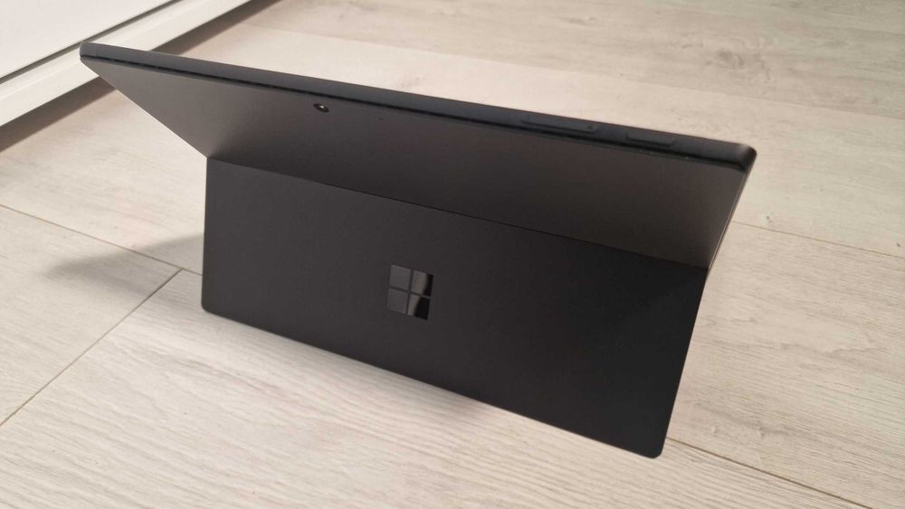 Microsoft Surface PRO 7+