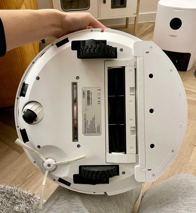 Robot odkurzająco-mopujący COBBO PRO 27 UV - stan super!