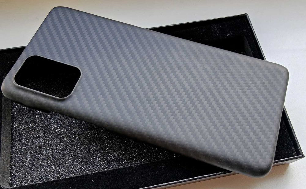 Карбоновий чохол OnePlus 9R