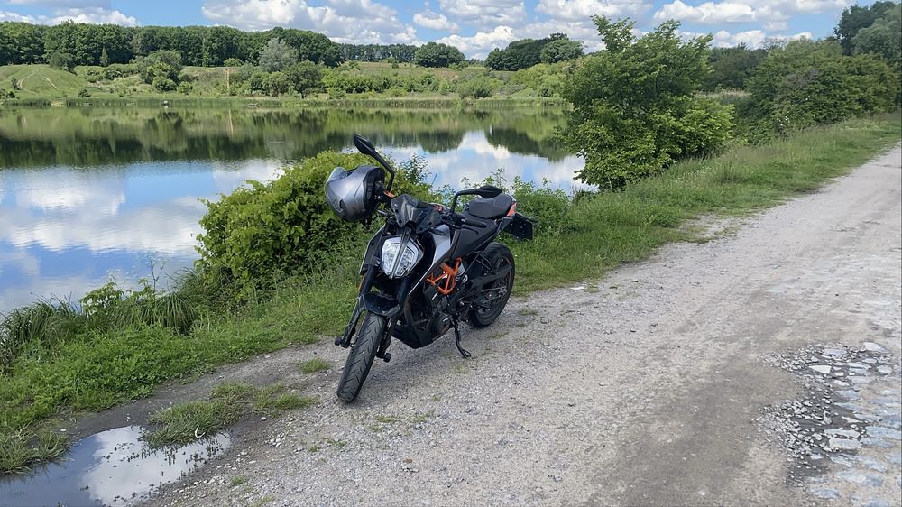 Ktm duke 390 2023 (husqvarna)