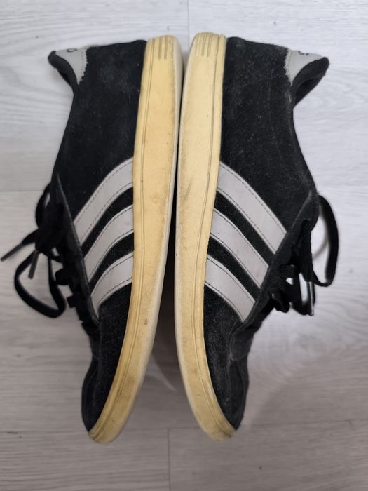 Adidas preto em estado satisfatório