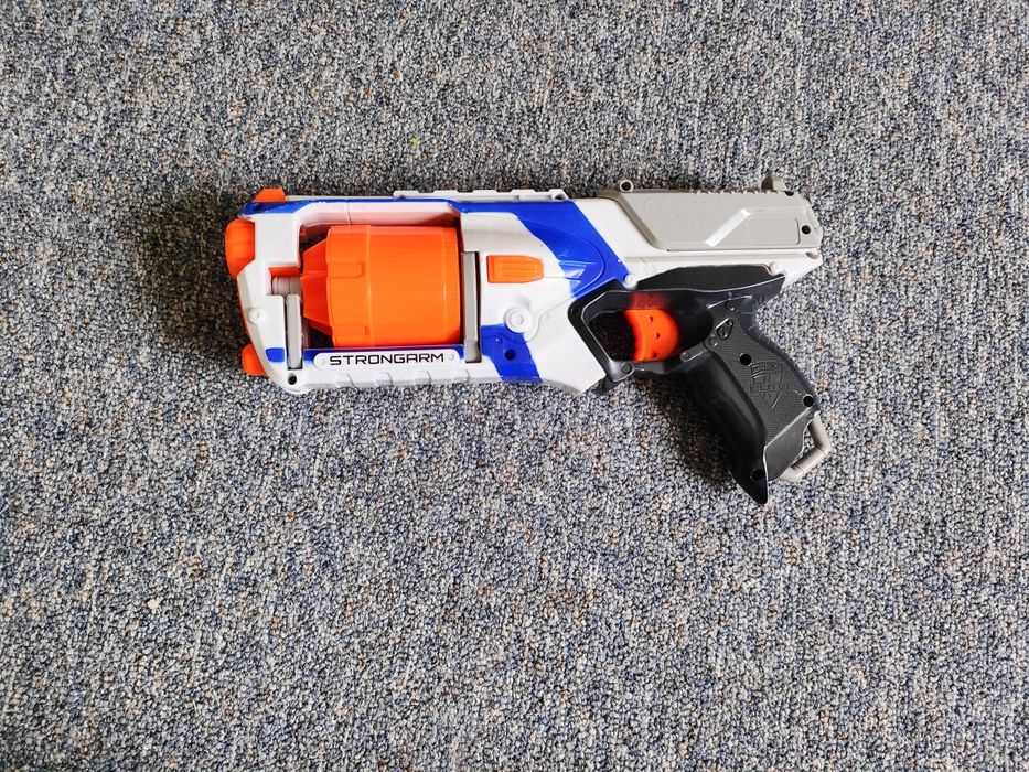 NERF strongram bez uszkodzeń