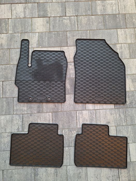 Dywaniki Toyota Axgo x