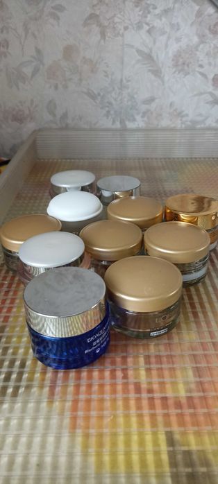 Продам порожні баночки з-під крему (скло, пластмас)