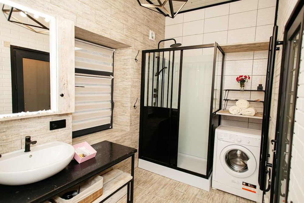 Апартаменти "LOFT" з терасою для відпочинку в Сарнах, подобова оренда