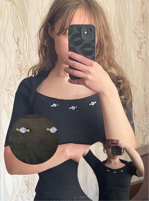 чорний топ з вставками