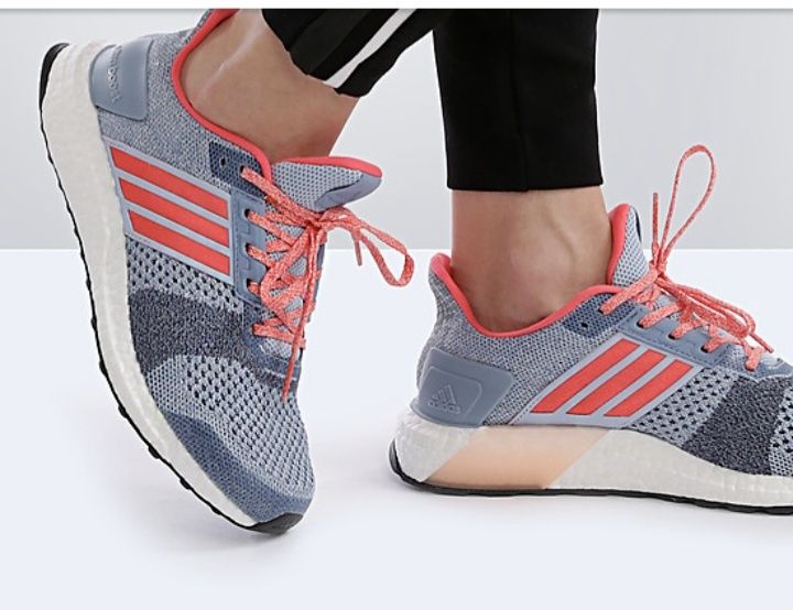 Кросівки Adidas .