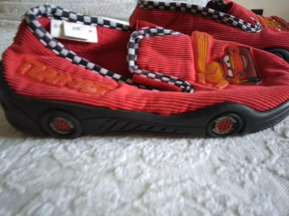 Lote calçado 28, portes incluídos