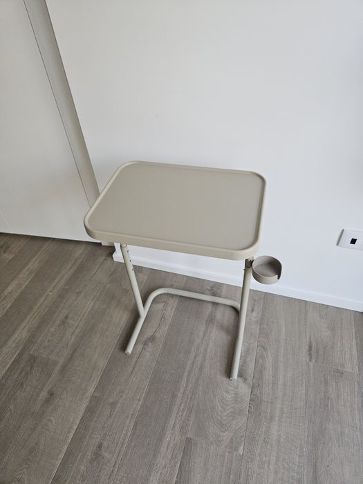 Mesa para portátil ikea bege
