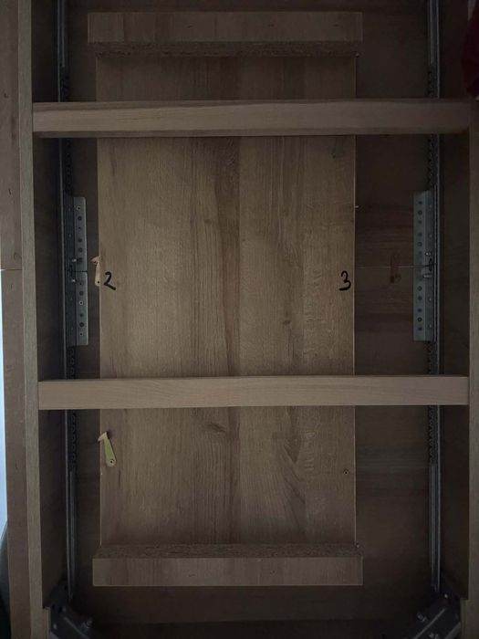 Stół z kompletem krzeseł