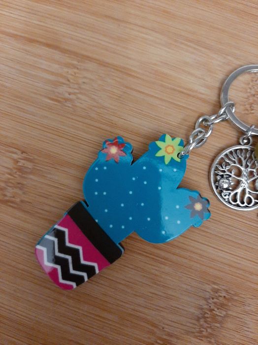 Porta chaves com pendentes