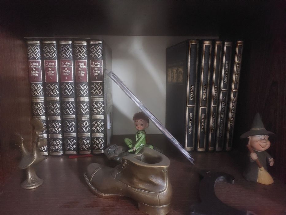 Coleções de livros antigos