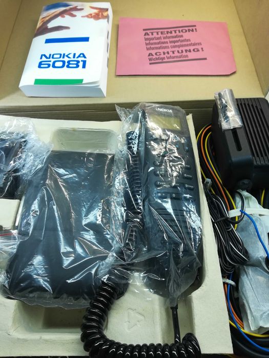 Nokia 6081 - Telemovel fixo de Carro - Novo