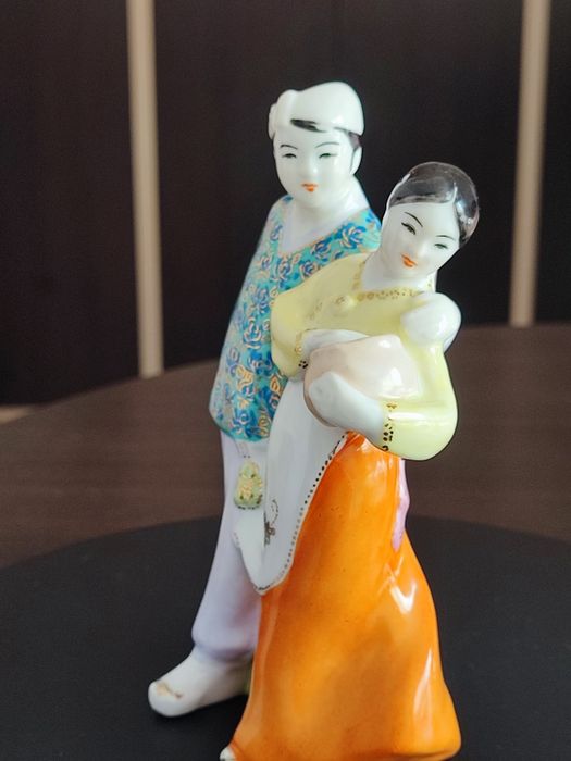 Stara Figurka porcelanowa 17 cm Japan