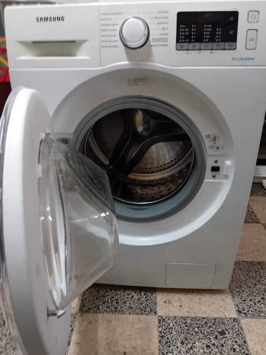 Máquina de lavar roupa Samsung
