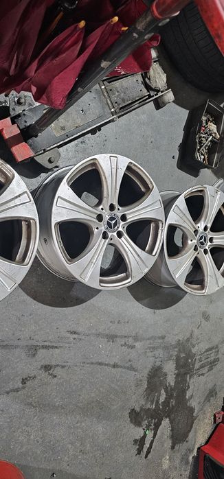 Jantes/Pneus 18 Mercedes 8J ET 38