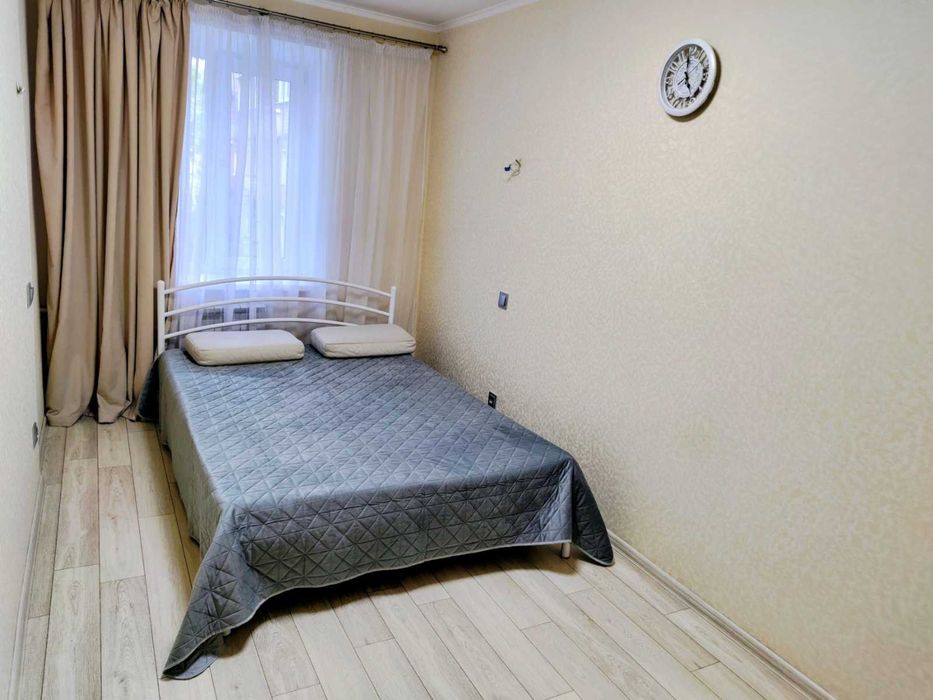 Квартира посуточно, почасово, Люкс! Титова 16 (Незалежності)