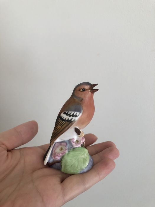Статуетка пташка , Англія