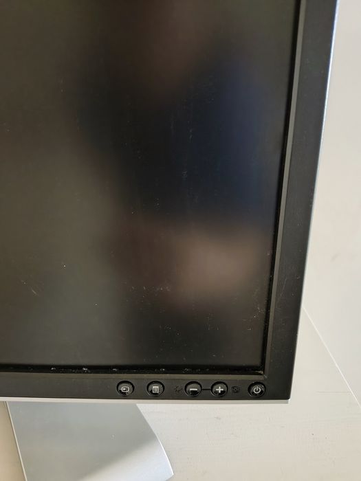 Monitor 15' polecam