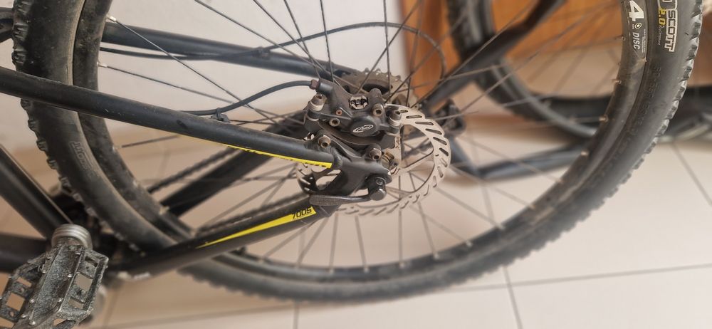 Bicicleta montanha, SCOTT 50 SCALE  ,,para venda  em bom estado