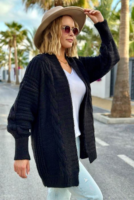 Kardigan z warkoczowym splotem - czarny One size Sploty