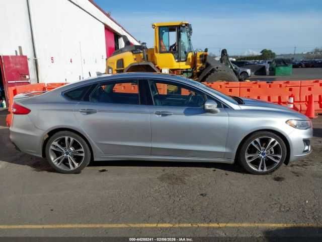 Ford Fusion Titnium 2020 /