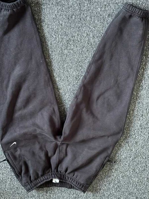 Nike Solo Swoosh