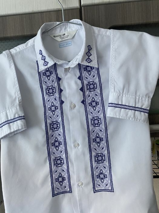 Вишита рубашечка на хлопчика років 8/10