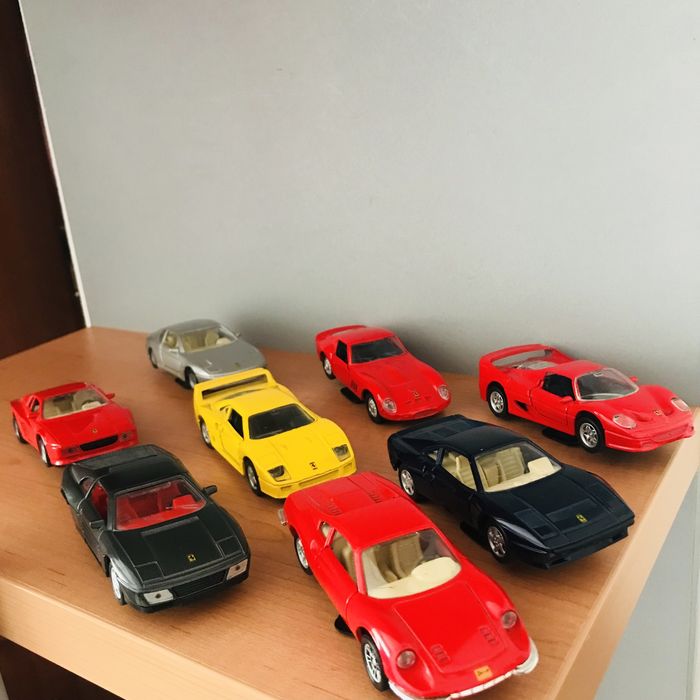 Miniaturas Ferrari de Coleção