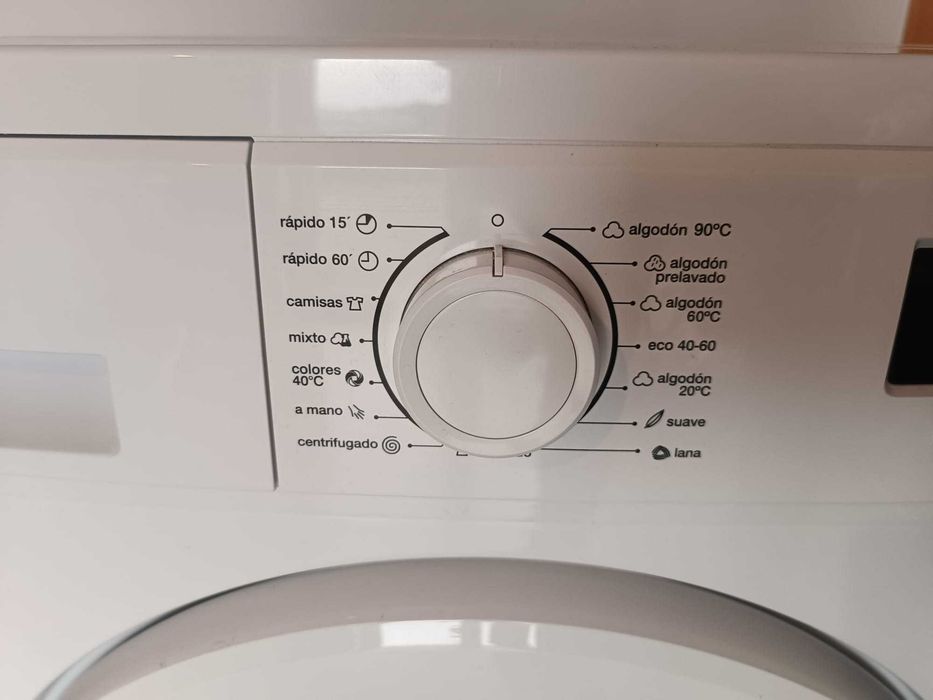 Vende-se: Máquina de Lavar Roupa TEKA TKL 1068T EU