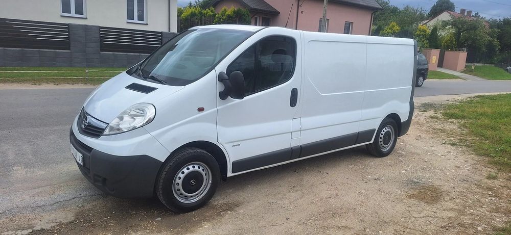 Opel Vivaro  Opel Vivaro L2H1 2.0CDTI 115KM Long 2013r