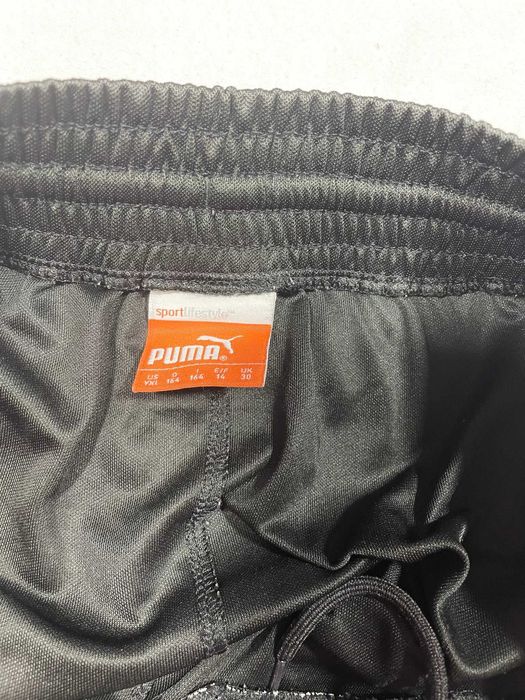 Puma czarne szorty 164