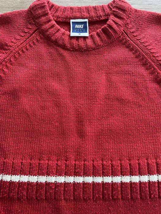 Sweter Nike czerwony stan idealny