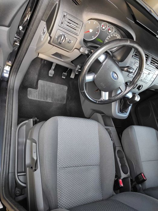 Mobilne pranie i czyszczenie tapicerki i dywanów