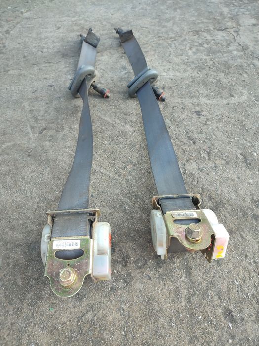 Продам задние ремни безопасности на hyundai santa fe 1