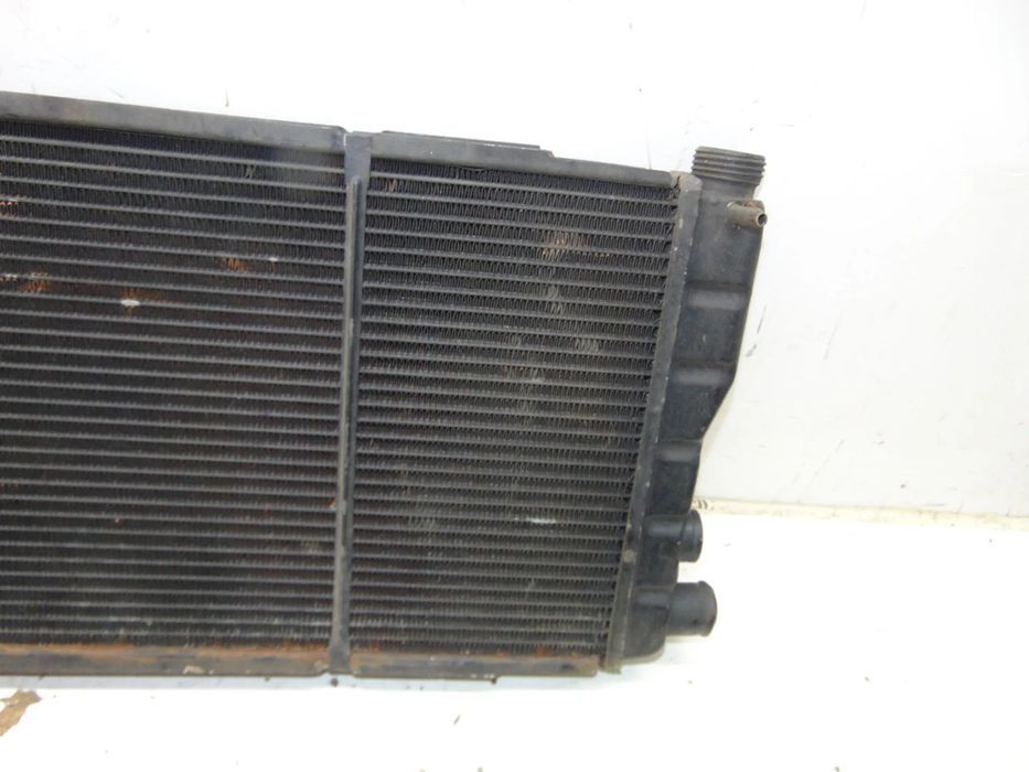 Peugeot 205 radiador " usado em bom estado